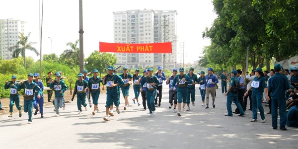 VATM: Tham gia Hội thao quốc phòng lực lượng dân quân tự vệ Quận Long Biên năm 2015.